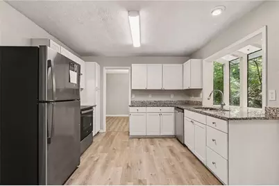 5182 Manitou Way, Stone Mountain, GA 30087 - Photo 6