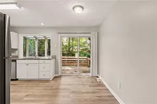5182 Manitou Way, Stone Mountain, GA 30087 - Photo 10