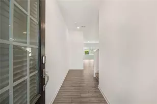 649 Isom Walk, Suwanee, GA 30024 - Photo 4