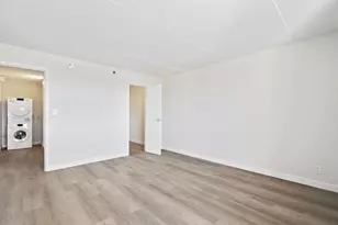 2460 Peachtree Road NE, Atlanta, GA 30305 - Photo 28