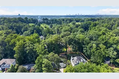 70 Bonnie Lane, Sandy Springs, GA 30328 - Photo 8