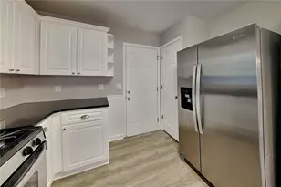 566 Parliament St, Marietta, GA 30066 - Photo 4