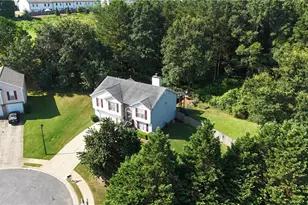 323 Natchez Cir, Winder, GA 30680 - Photo 2