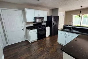 3049 Winding Grove Dr, Lithonia, GA 30038 - Photo 2