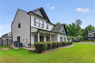 1666 Stoney Chase Dr, Lawrenceville, GA 30044 - Photo 2