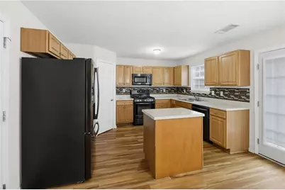 95 Carrington Circle, Covington, GA 30016 - Photo 6
