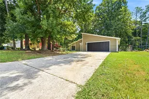 6350 Beethoven Cir, Riverdale, GA 30296 - Photo 2