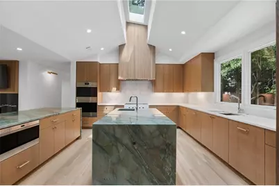 366 Blackland Road NW, Atlanta, GA 30342 - Photo 24