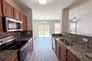 1019 Ivydale Cir, Lawrenceville, GA 30045 - Photo 6