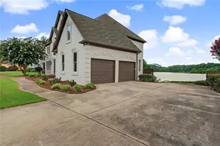 424 Water Fall Ln, Stone Mountain, GA 30087 - Photo 6