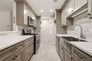 515 Berkeley Woods Dr, Duluth, GA 30096 - Photo 2