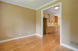 8145 Bennett Ln, Gainesville, GA 30506 - Photo 16