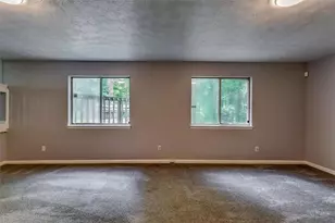 759 Greenhedge Dr, Stone Mountain, GA 30088 - Photo 16