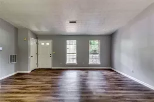 759 Greenhedge Dr, Stone Mountain, GA 30088 - Photo 4