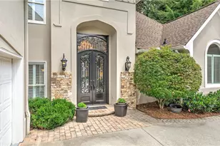 650 River Falls Ct, Roswell, GA 30076 - Photo 4