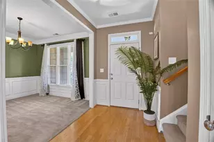 412 Cherry Tree Ln, Marietta, GA 30066 - Photo 2
