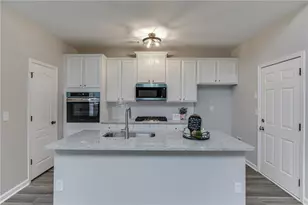 3941 Lake Pass Ln, Suwanee, GA 30024 - Photo 10