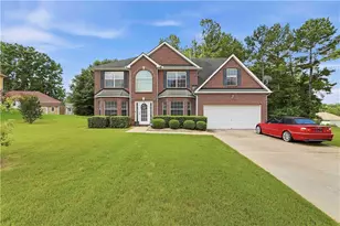 310 Megan Dr, Hampton, GA 30228 - Photo 2