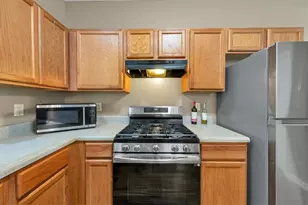 5745 Old Carriage Dr, Atlanta, GA 30349 - Photo 6