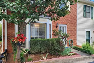 284 Shaded Oaks Ln SE, Marietta, GA 30067 - Photo 2