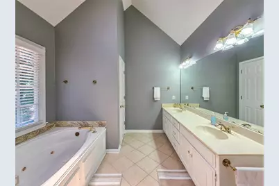 1381 Providence Drive, Lawrenceville, GA 30044 - Photo 22