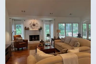 4505 Woodhaven NE, Marietta, GA 30067 - Photo 8