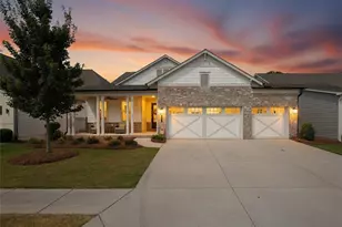 170 Erie Pt, Hoschton, GA 30548 - Photo 1