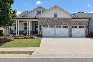 170 Erie Pt, Hoschton, GA 30548 - Photo 1