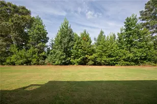 170 Erie Pt, Hoschton, GA 30548 - Photo 4