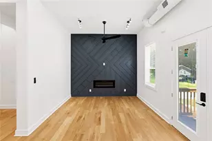 2585 Hood Ave NW, Atlanta, GA 30318 - Photo 6