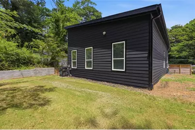 2585 Hood Avenue NW, Atlanta, GA 30318 - Photo 16