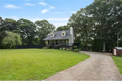 218 Johnson Drive, Braselton, GA 30517 - Photo 2