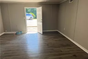 2853 Oconee Cir, Gainesville, GA 30507 - Photo 2