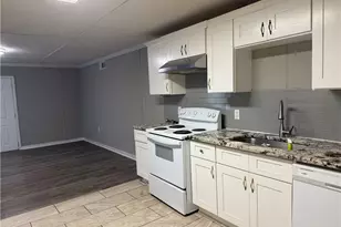2853 Oconee Cir, Gainesville, GA 30507 - Photo 4