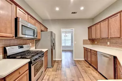 410 Ruby Forest Parkway, Suwanee, GA 30024 - Photo 4