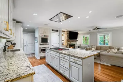 2630 Cove Circle NE, Atlanta, GA 30319 - Photo 20