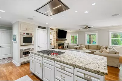 2630 Cove Circle NE, Atlanta, GA 30319 - Photo 16