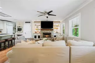 2630 Cove Cir NE, Atlanta, GA 30319 - Photo 6