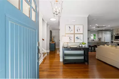 2630 Cove Circle NE, Atlanta, GA 30319 - Photo 4