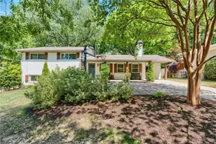 2630 Cove Cir NE, Atlanta, GA 30319 - Photo 2