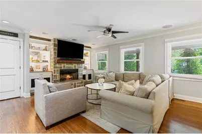 2630 Cove Circle NE, Atlanta, GA 30319 - Photo 8