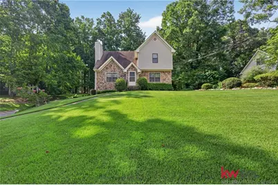 981 Thousand Oaks Drive, Lawrenceville, GA 30043 - Photo 1