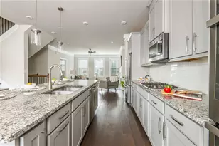 1391 Live Oak Ln, Atlanta, GA 30319 - Photo 16