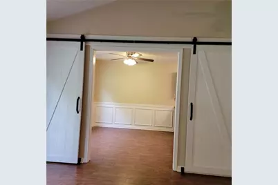 5219 Leecroft Drive, Buford, GA 30518 - Photo 8