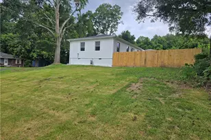 760 Seminole Pl, Marietta, GA 30062 - Photo 10