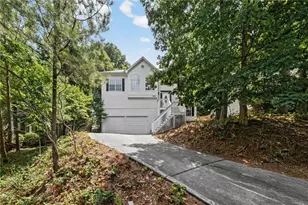 2646 McGuire Dr NW, Kennesaw, GA 30144 - Photo 2