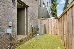 102 Cityview Ct NE, Atlanta, GA 30308 - Photo 32