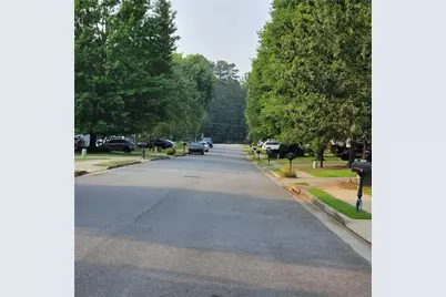 5219 Leecroft Drive, Buford, GA 30518 - Photo 2