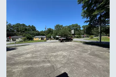 2381 Shallowford Terrace, Atlanta, GA 30341 - Photo 36