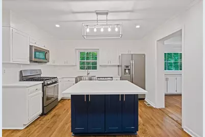 345 W Spalding Drive Drive, Sandy Springs, GA 30328 - Photo 4